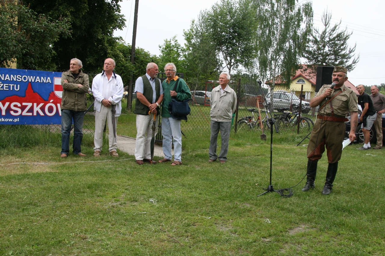 Array. Kliknij by wrócić.