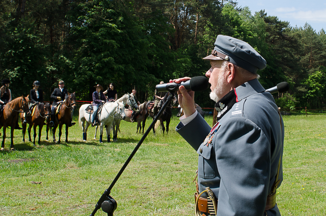 Array. Kliknij by wrócić.